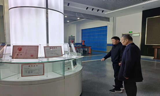 图片2.jpg 图片2.jpg